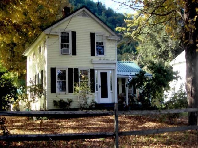 A Meadow House Bed and Breakfast Lakeville Εξωτερικό φωτογραφία